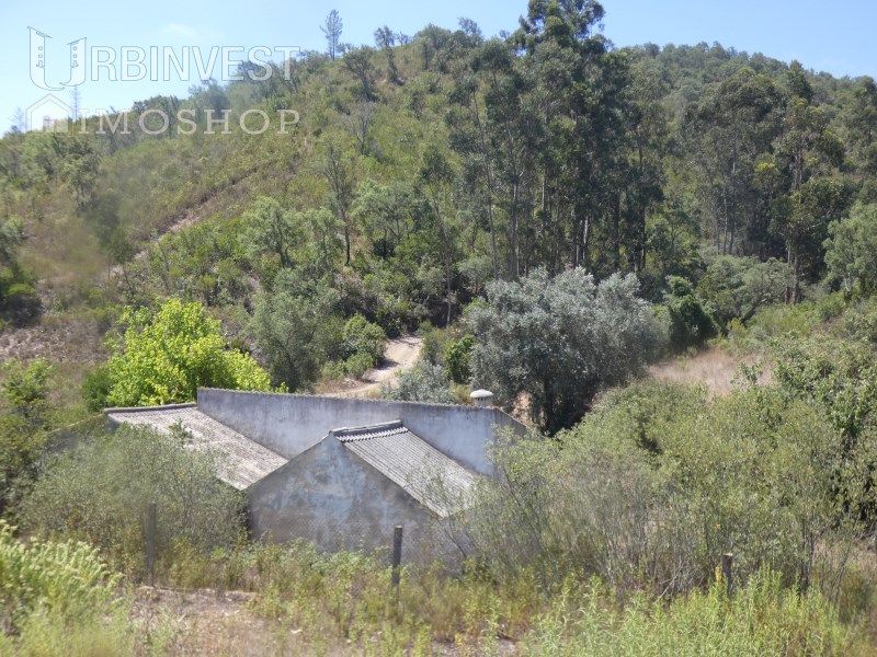 Property photo 2 of 35