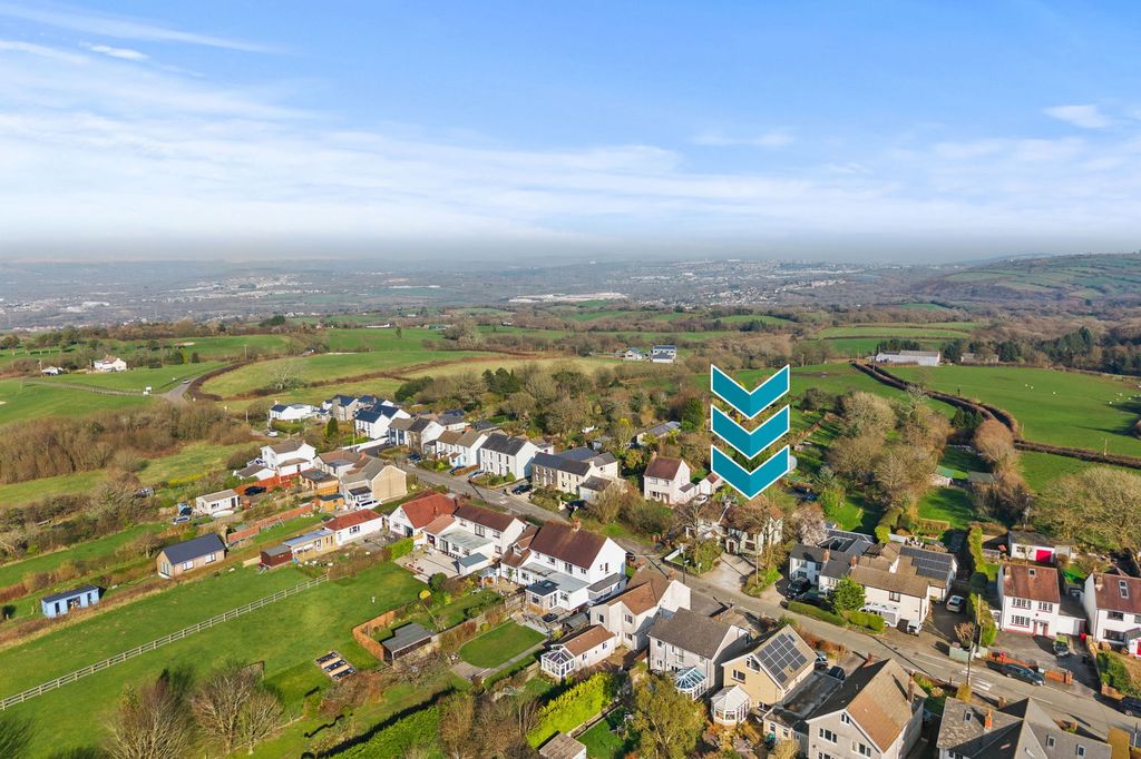 Property photo 2 of 34