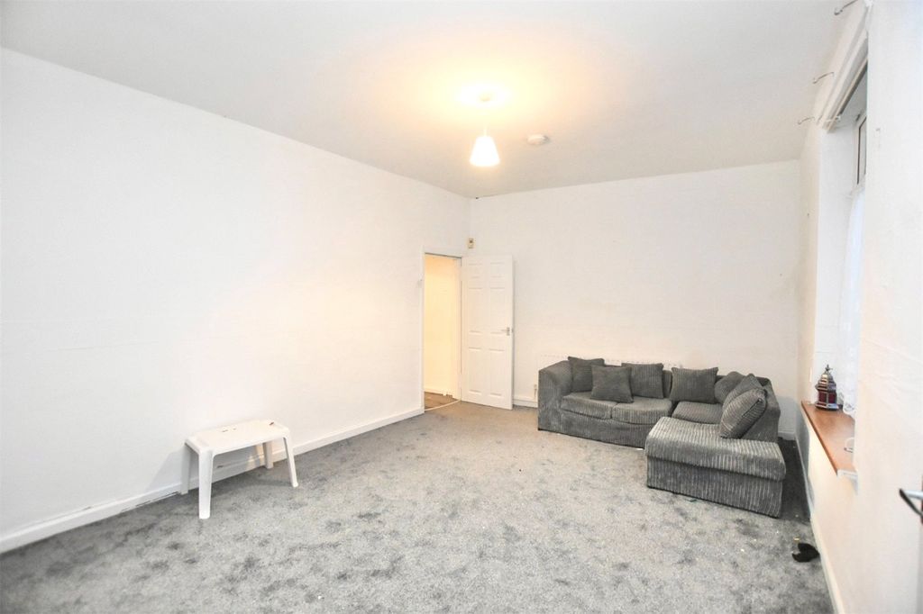 Property photo 3 of 14 Living Room