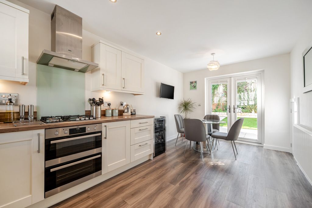 Property photo 2 of 18 1512169-13-1A10c8...