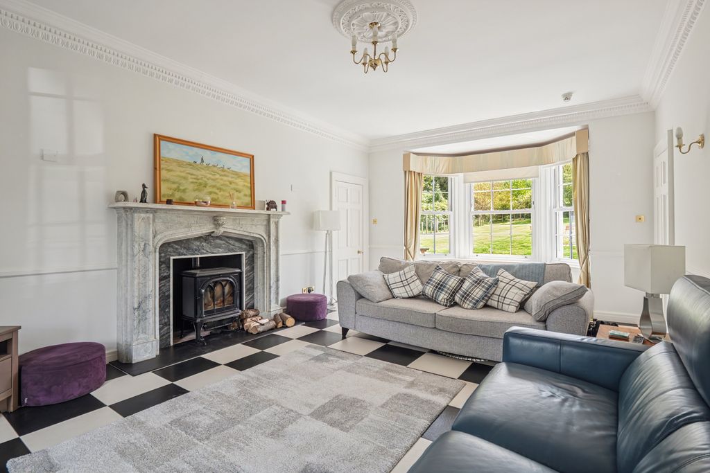 Property photo 3 of 31 Drawing Room