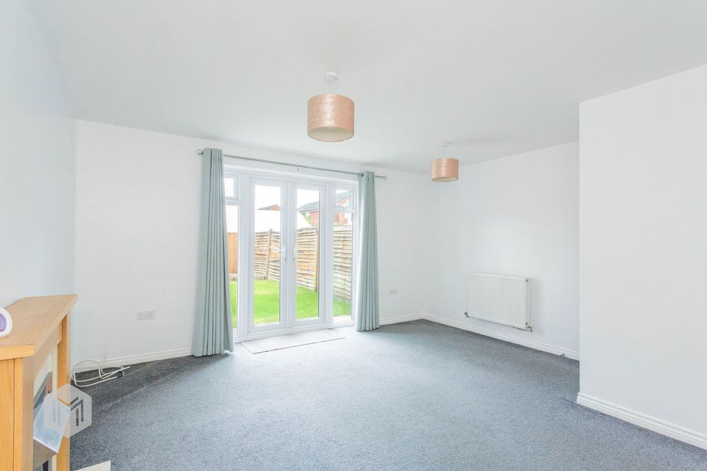 Property photo 3 of 24