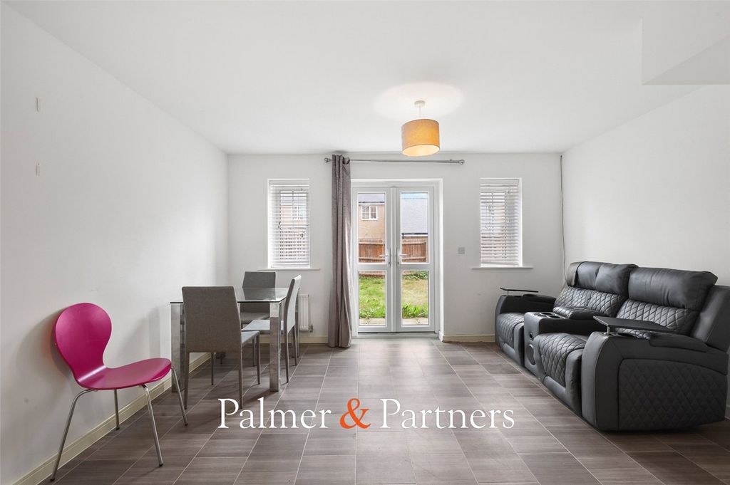 Property photo 3 of 14 Picture No. 06