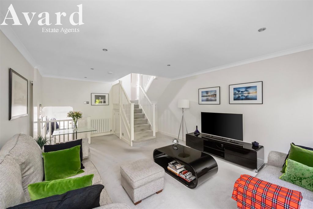 Property photo 1 of 32 Towergate Preston, The Mews, 14-013.Jpg