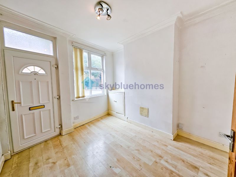 Property photo 1 of 13 Photo 11