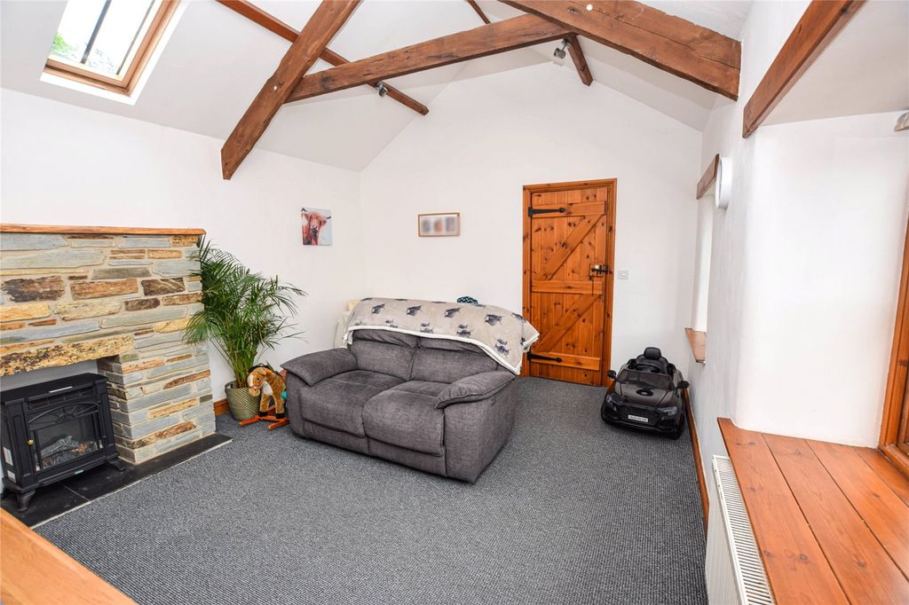 Property photo 3 of 11 Picture No. 06