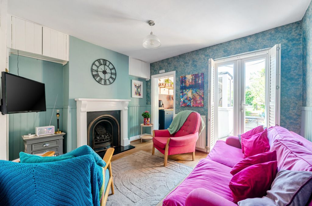 Property photo 2 of 20 1-6A181A7E99A52-1...