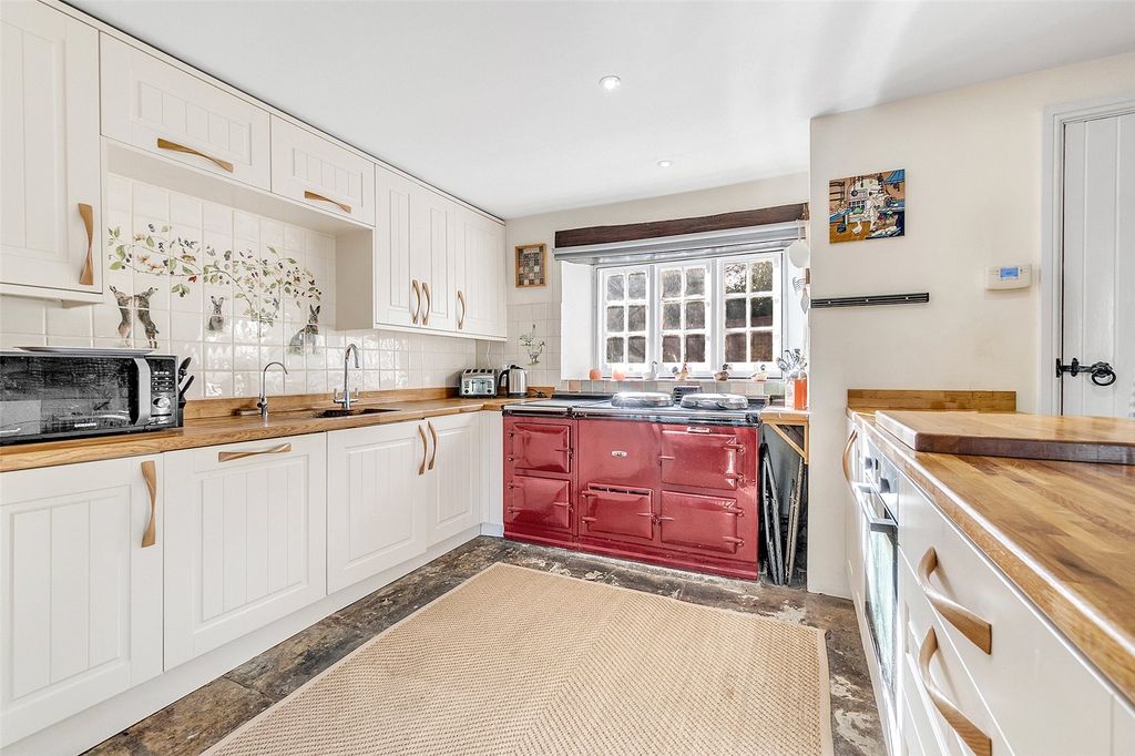 Property photo 2 of 46 Picture No. 08