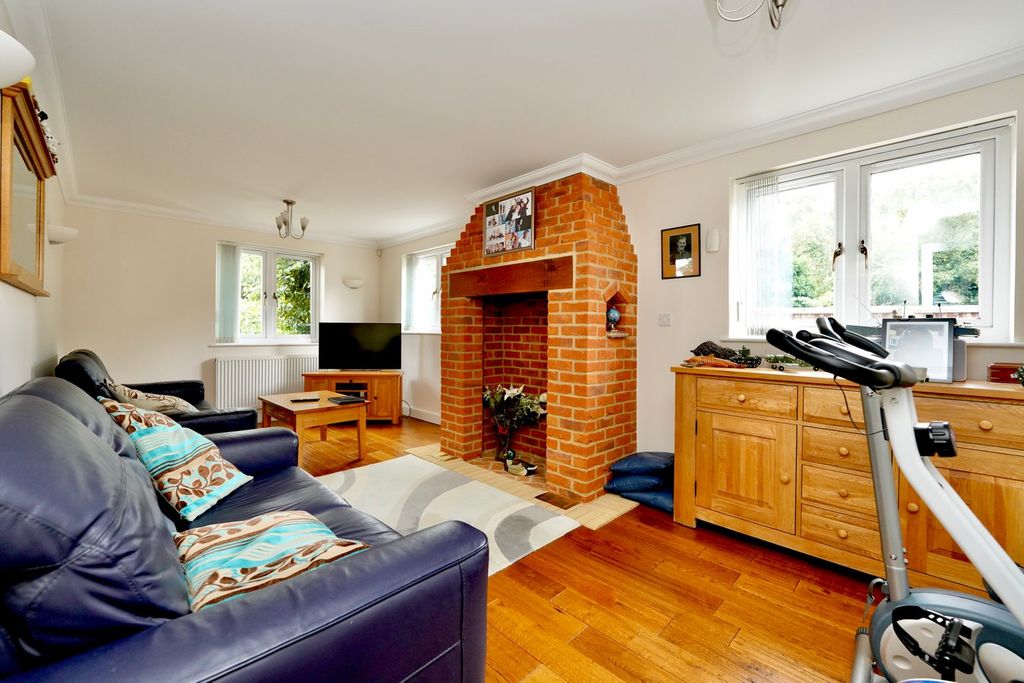 Property photo 3 of 26