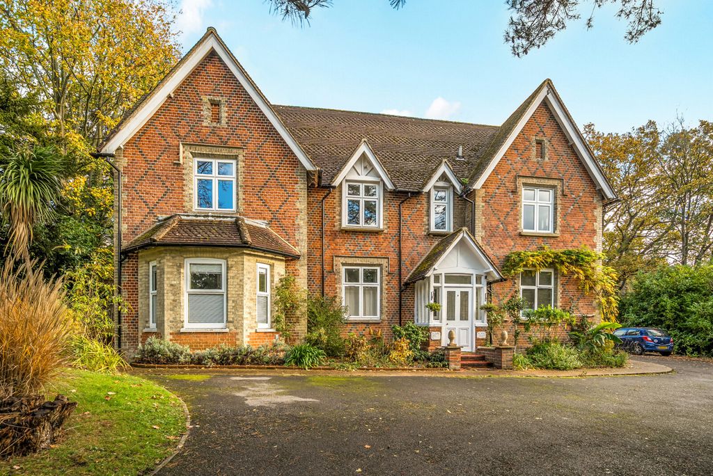 Property photo 1 of 16 1377064-4-690E1B4...