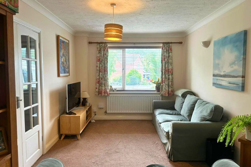 Property photo 2 of 15