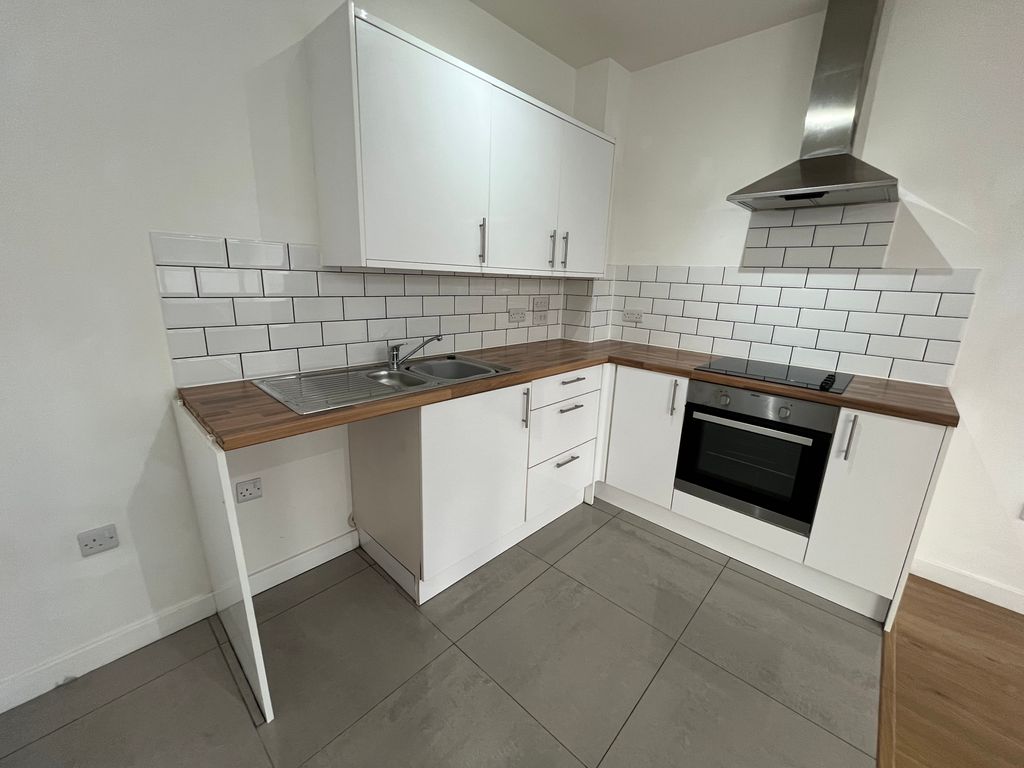 Property photo 3 of 8 Bedroom 1