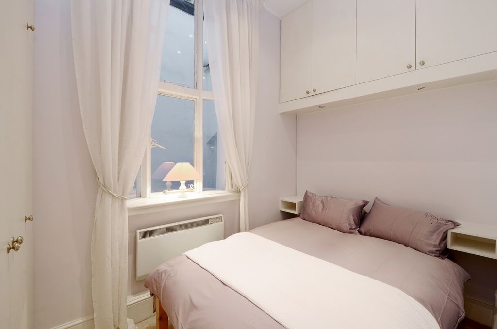 Property photo 3 of 6 73B-Warwick-Square-3