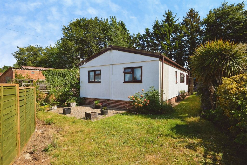 Property photo 1 of 27