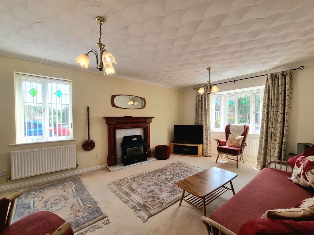 Property photo 2 of 26