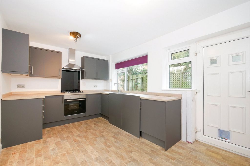 Property photo 3 of 13 Picture No. 02