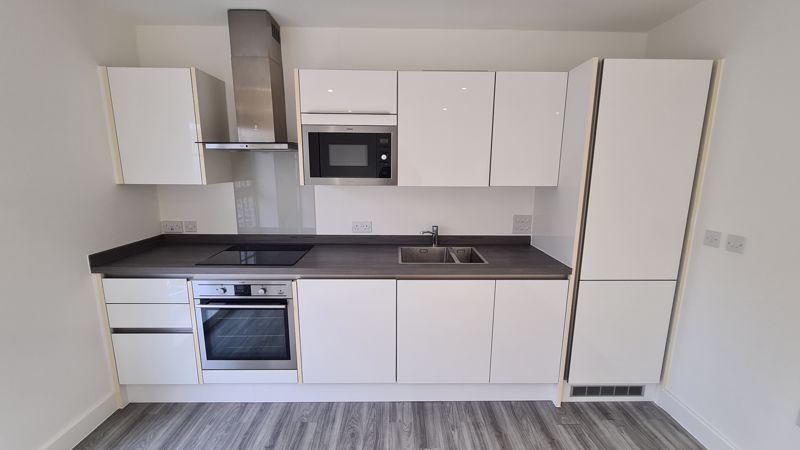 Property photo 3 of 18 Photo 2