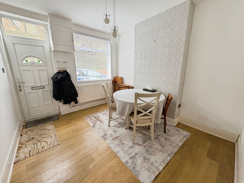 Property photo 2 of 14 Dining Room