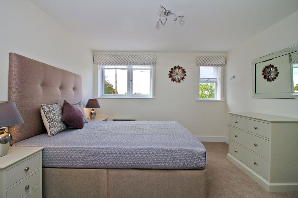 Property photo 3 of 6 Img_9459