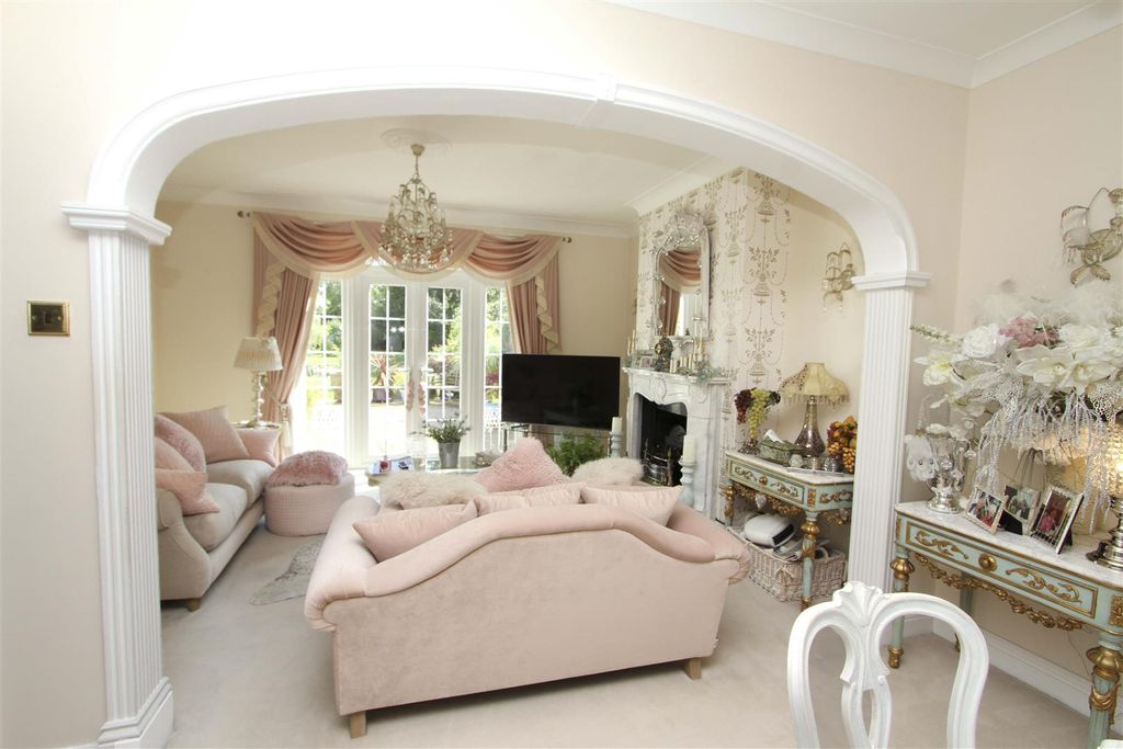 Property photo 2 of 15 Living Room 2.Jpg