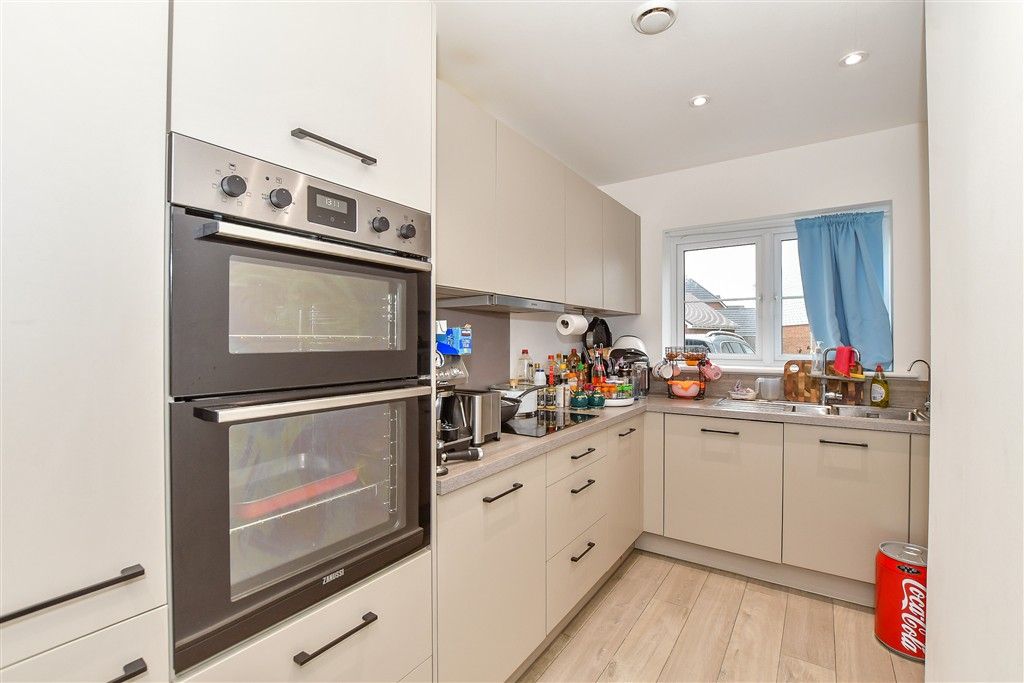 Property photo 2 of 16 Kitchen