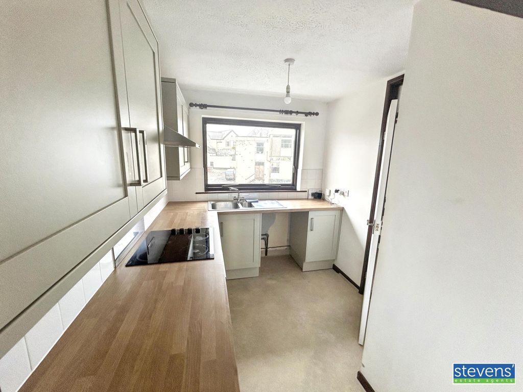 Property photo 3 of 7 Img_4963