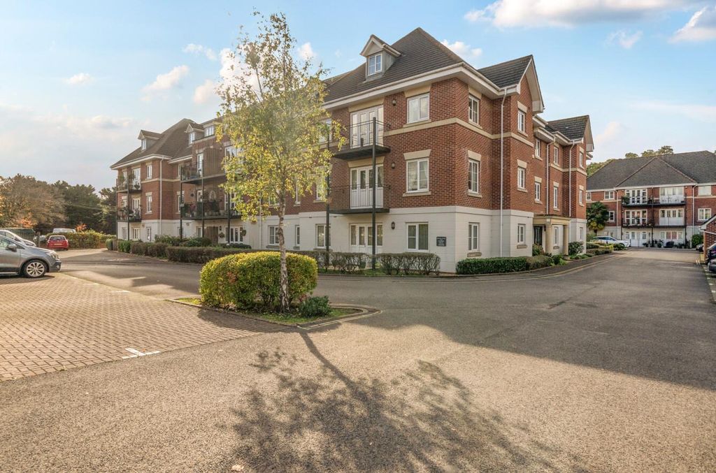 Property photo 1 of 16 1372018-12-68Fb7831Ebd2B.Jpg