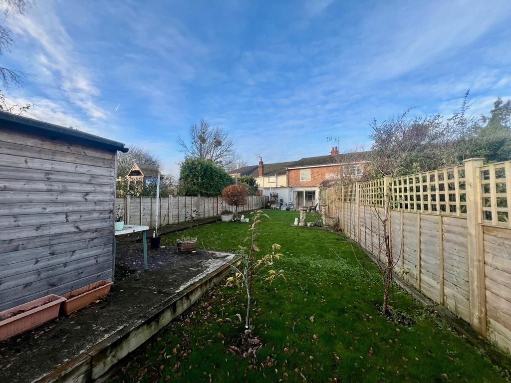 Property photo 2 of 16 Garden.Jpg