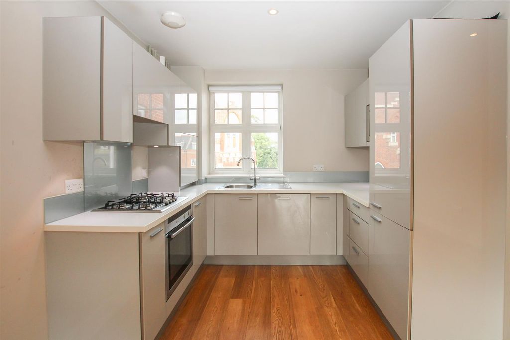 Property photo 3 of 5