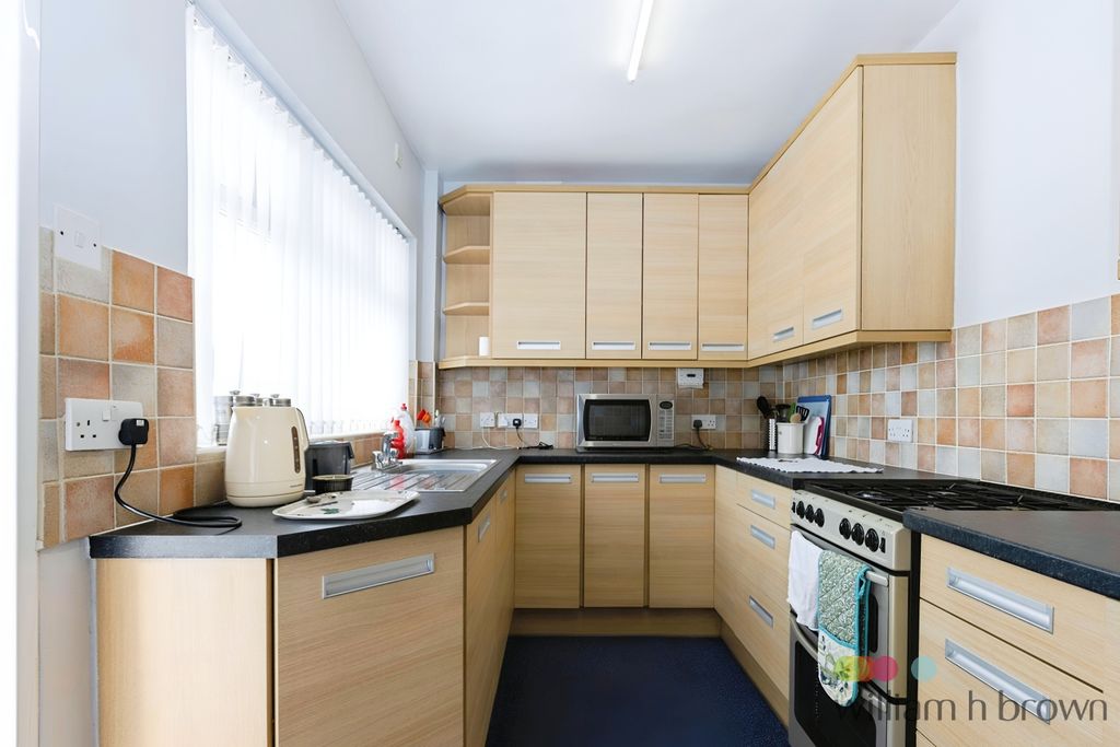 Property photo 1 of 13 Image