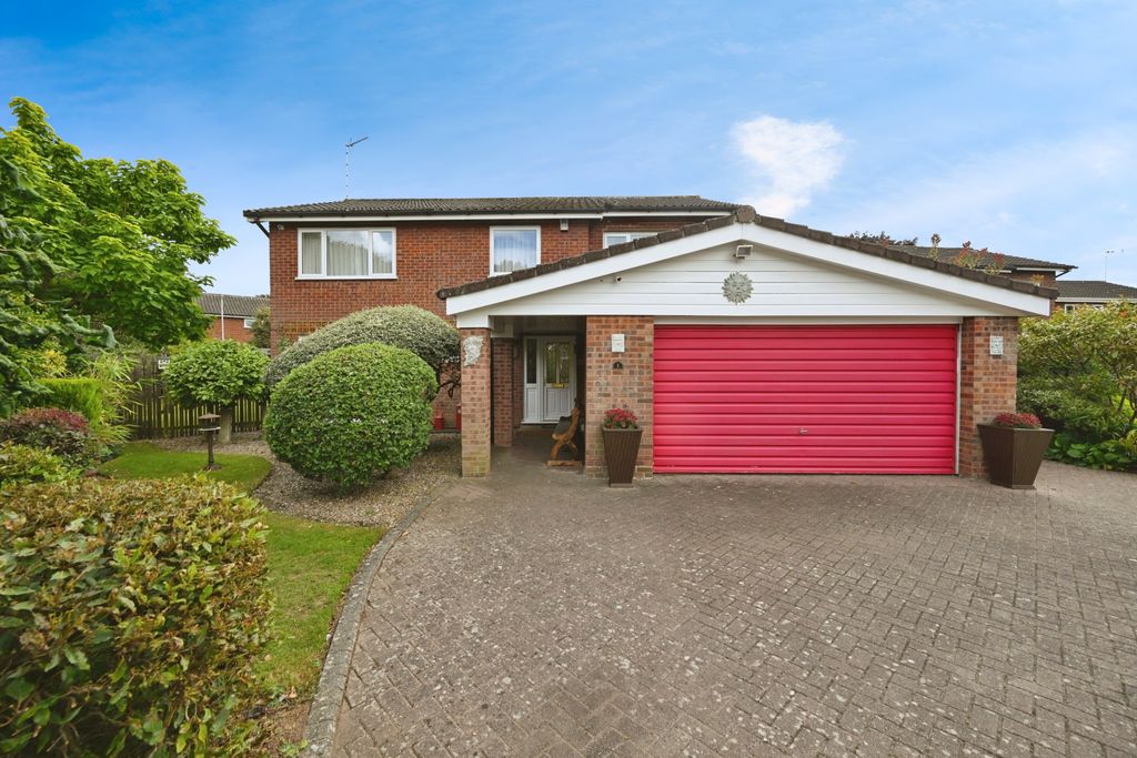 Property photo 1 of 25