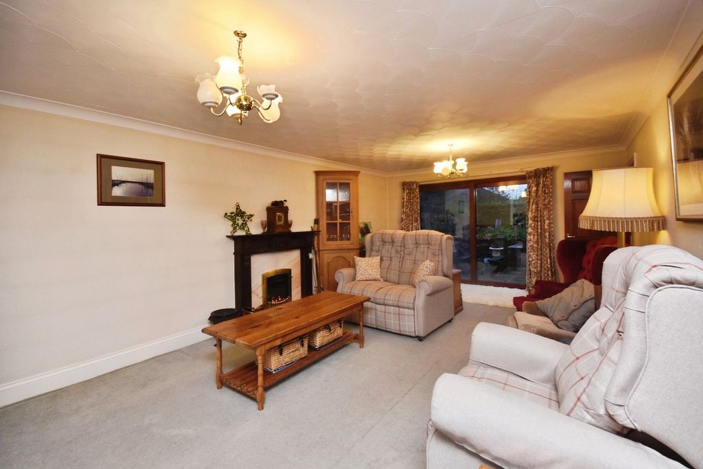 Property photo 2 of 22