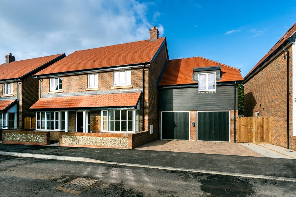 Property photo 1 of 31 Picture No. 28