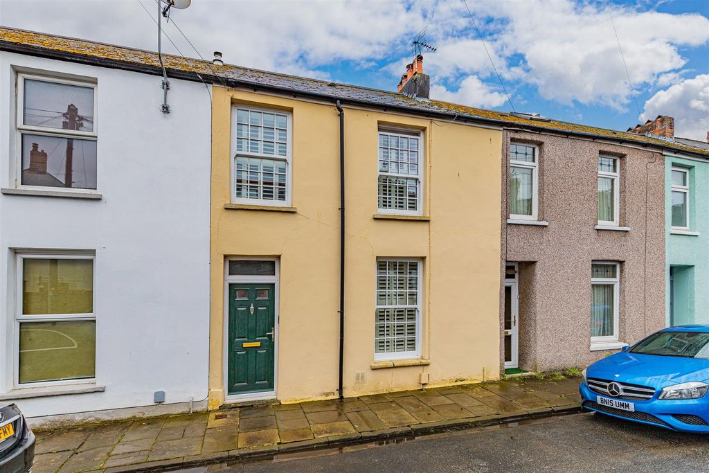 Property photo 1 of 17 Pontcanna Place 7-18.Jpg