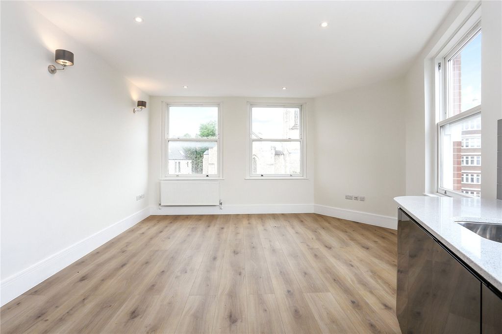 Property photo 1 of 10 Picture No. 20