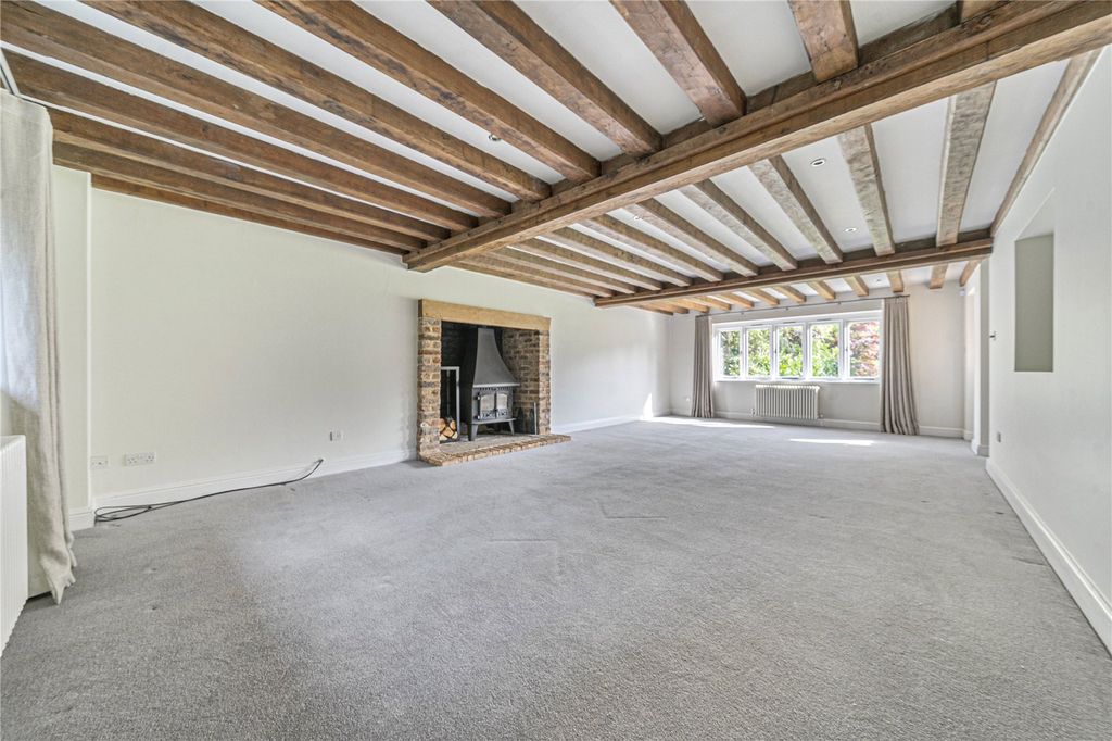 Property photo 3 of 9 Dining Room