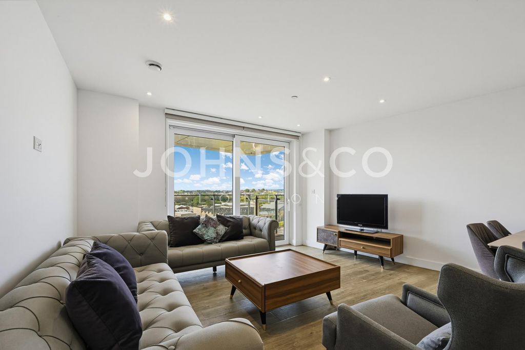 Property photo 2 of 12