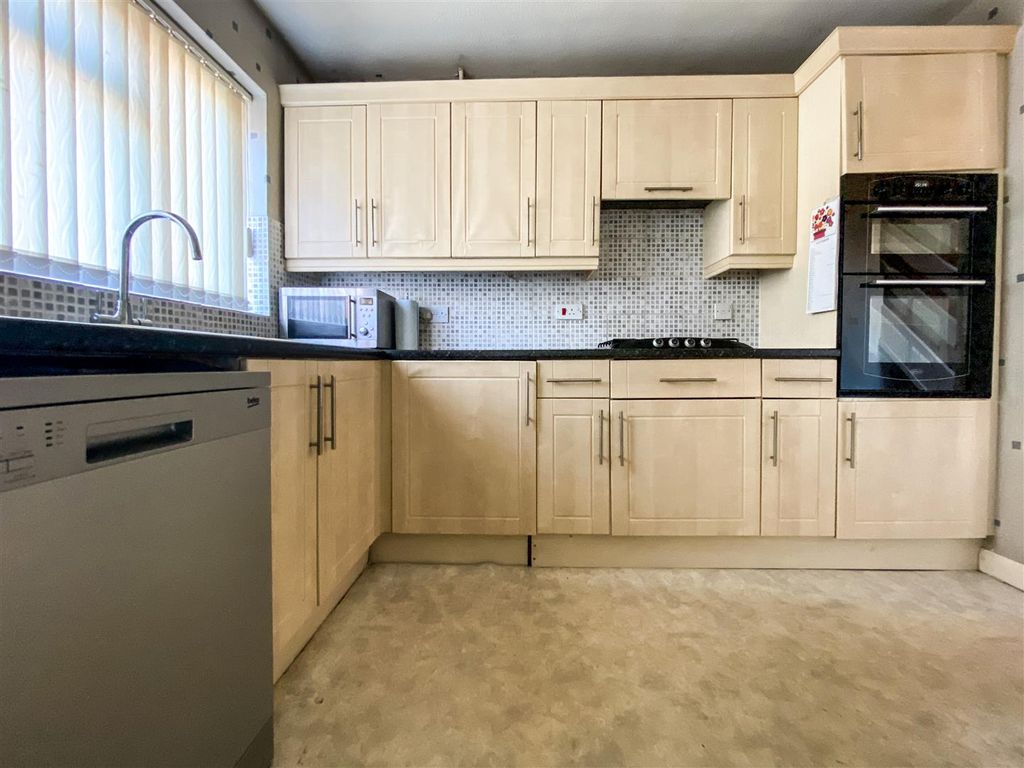 Property photo 3 of 15 Img_2528.Jpg