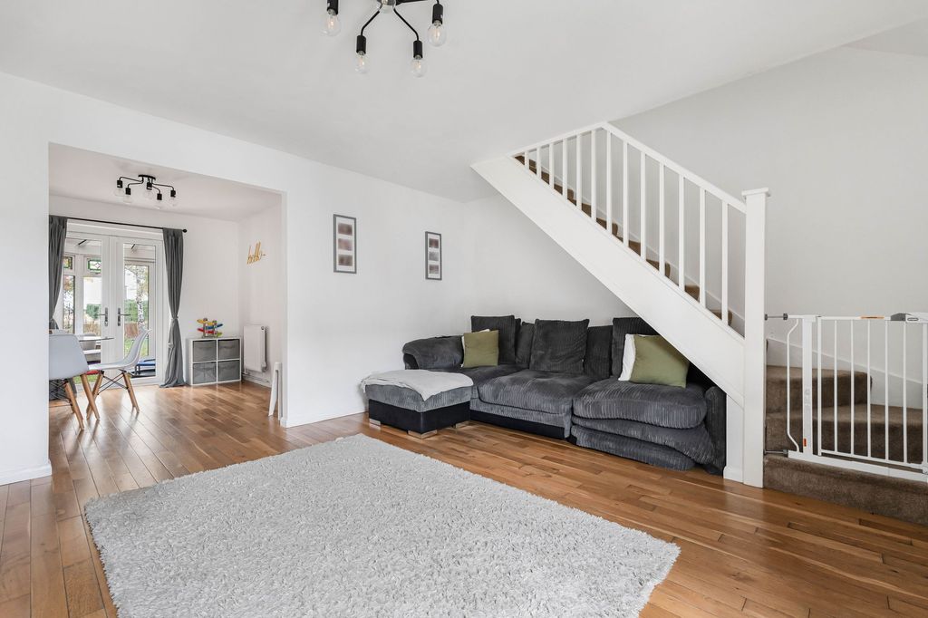 Property photo 3 of 26