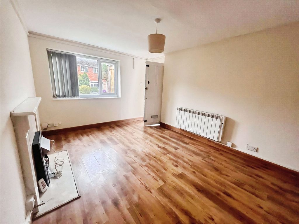 Property photo 2 of 7 Living Room