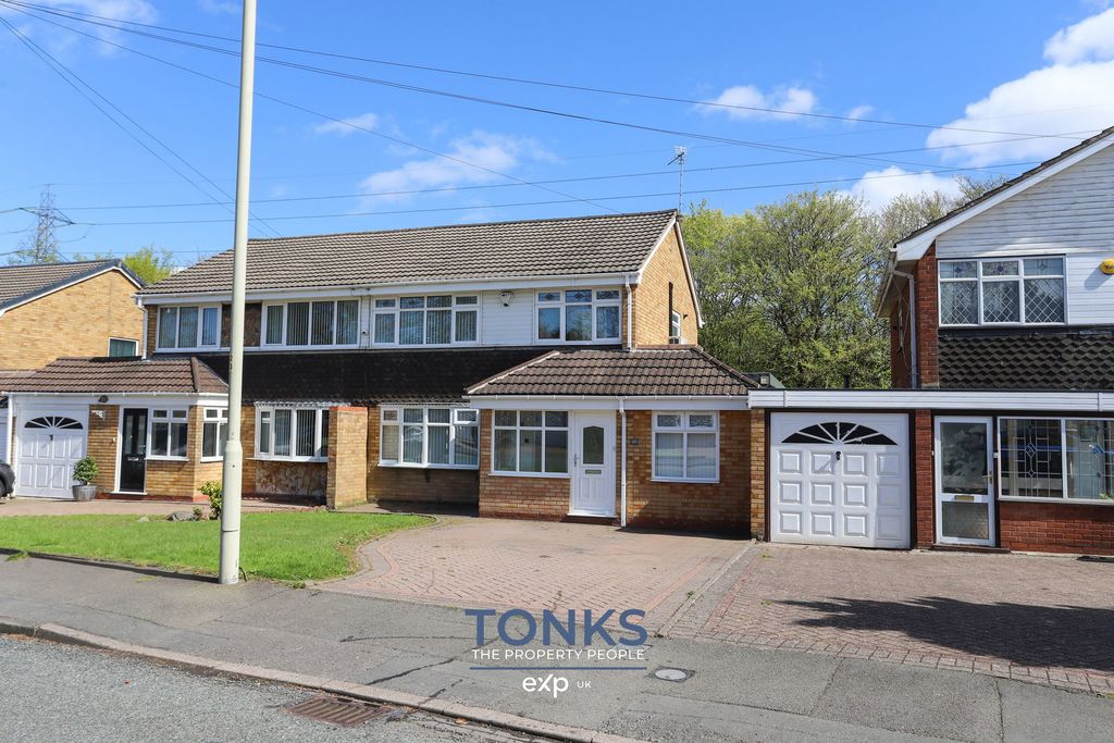 Property photo 1 of 25