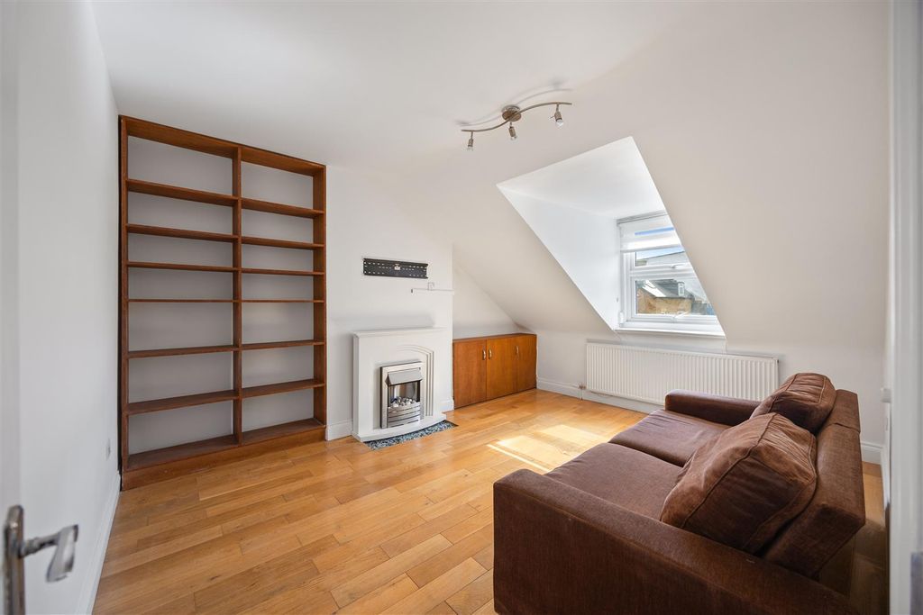 Property photo 1 of 6