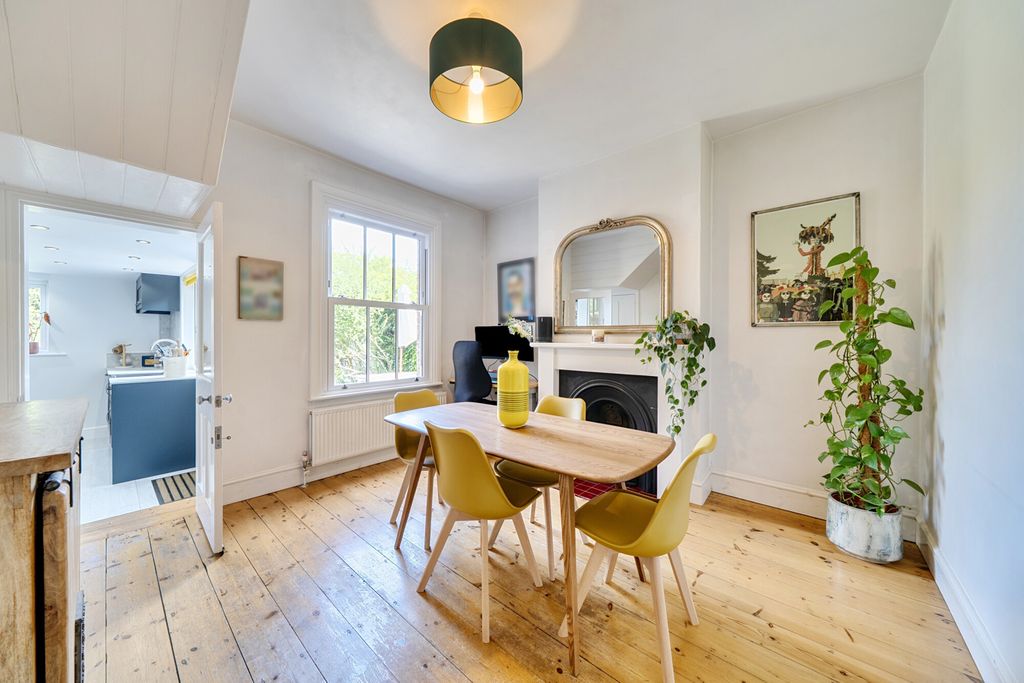 Property photo 3 of 20 1448864-7-69E755d...