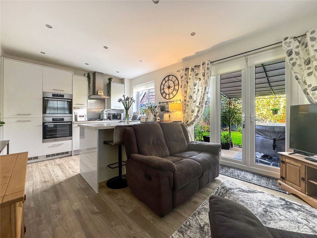 Property photo 3 of 26 Kitchen Diner