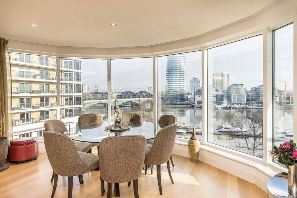 Property photo 2 of 5