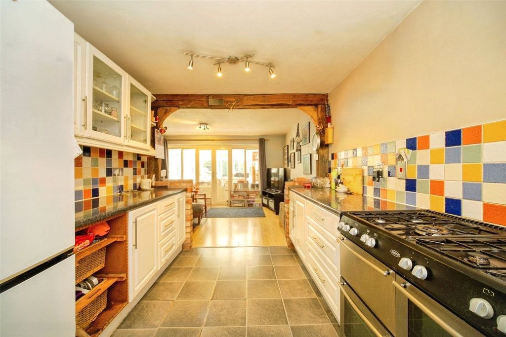 Property photo 2 of 10 Picture No. 11