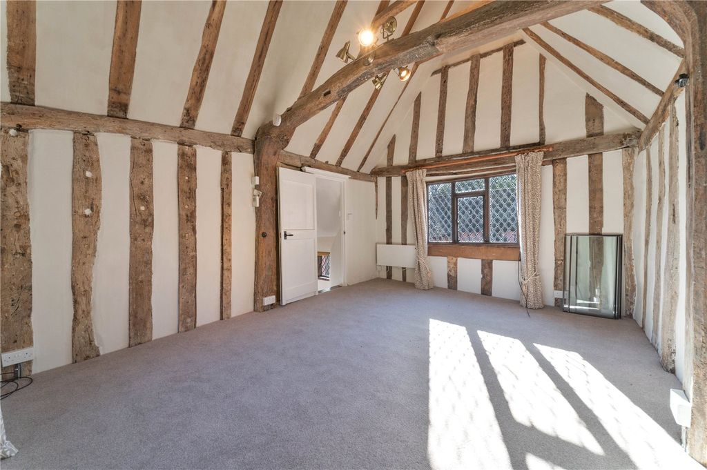 Property photo 2 of 8 Living Room/Bedroom