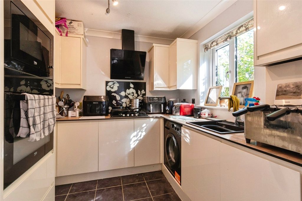 Property photo 3 of 15 Picture No. 05