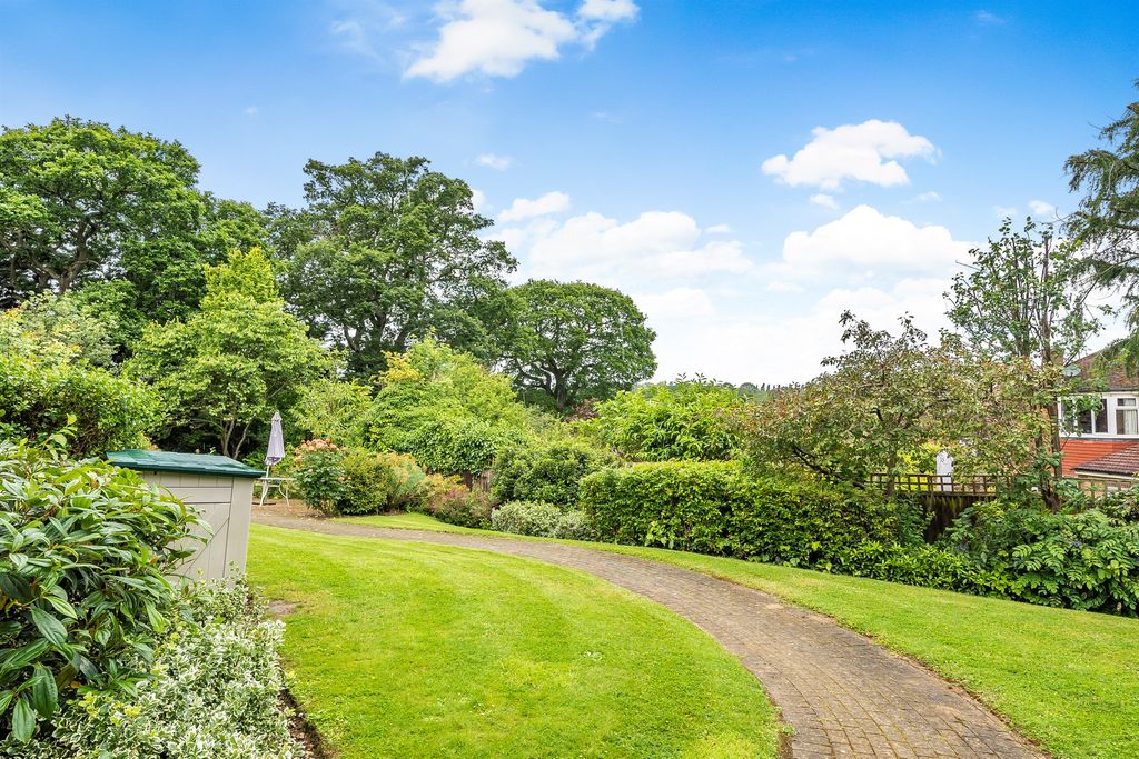 Property photo 2 of 9