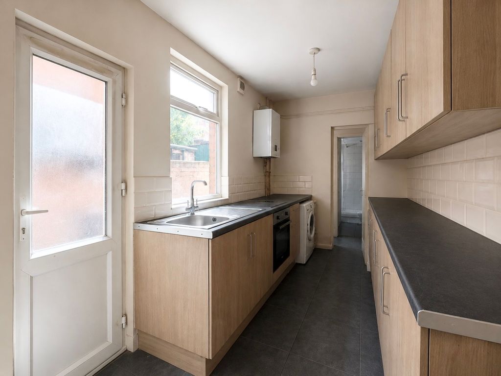 Property photo 3 of 4 Kitchen